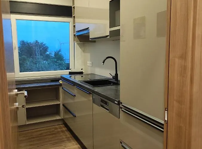 Mandi's * تْسْغيكفانِتْسا